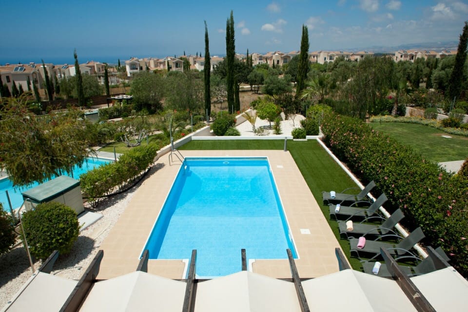 Great down shot of pool and sea views!