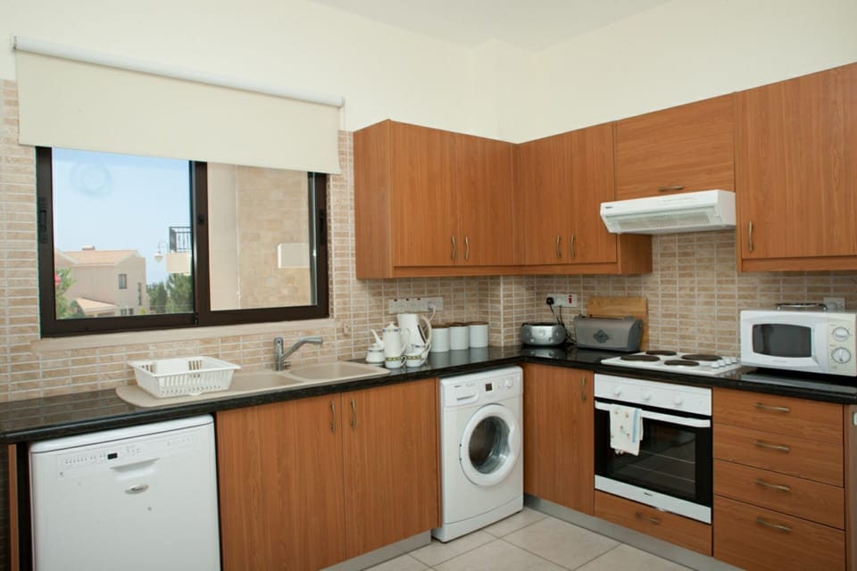 Well equipped kitchen
