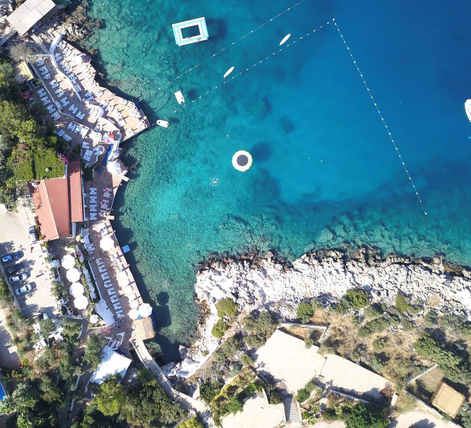 Villa Papatya is just above the popular Kalamar and Kulube Beach Clubs.