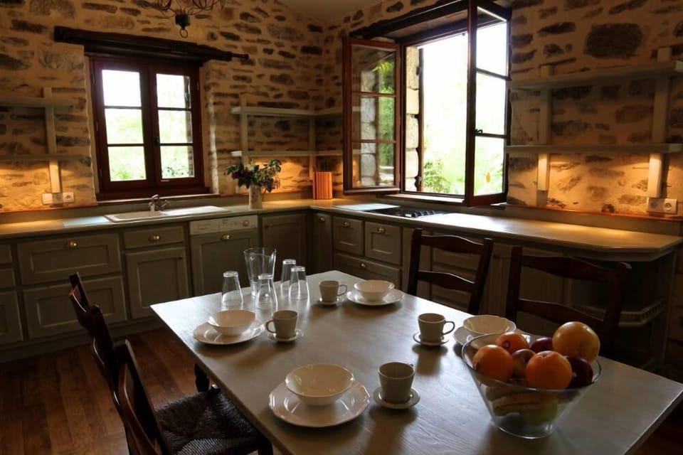 Kitchen with beautiful fireplace Open fireplace