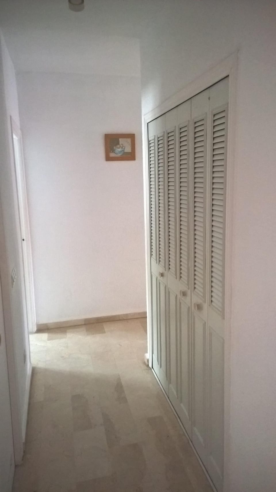 corridor from living room to the bedrooms
