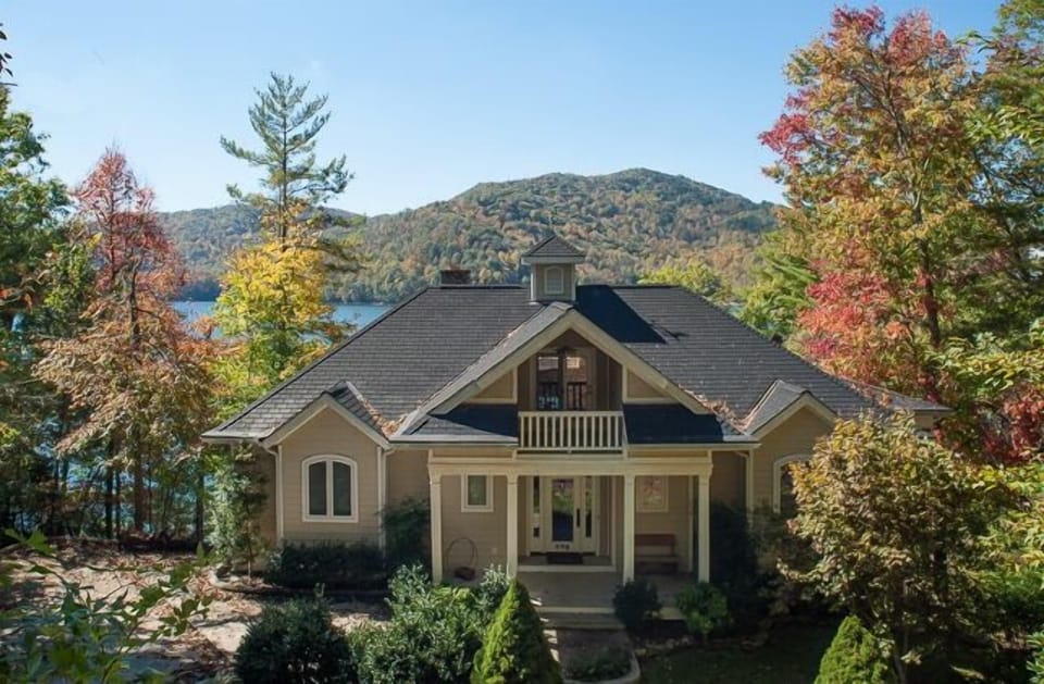 Beautiful lake front lot