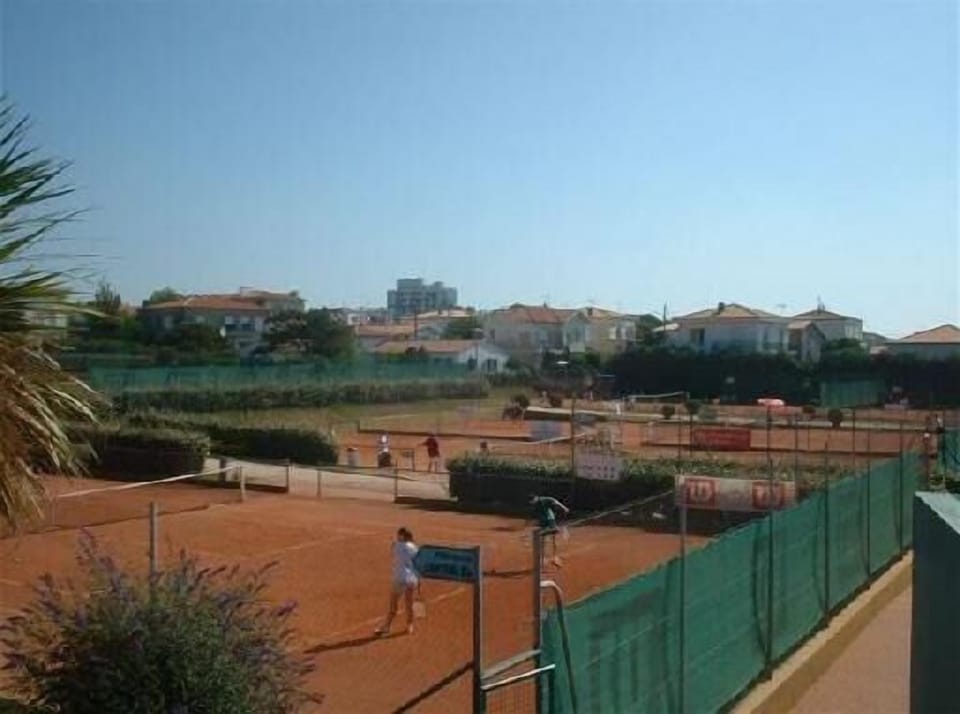 Sport court
