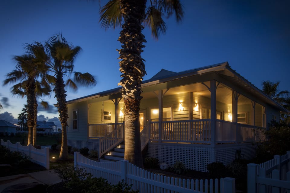 Resort Style Accommodations Sleeps 9 Comfortably in a Gated Neighborhood