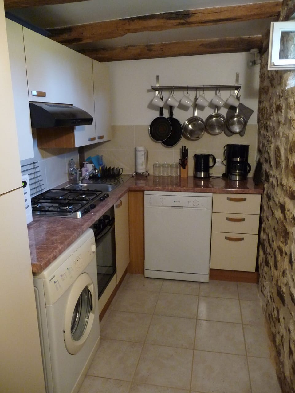 Owl Cottage: Fully equipped kitchen