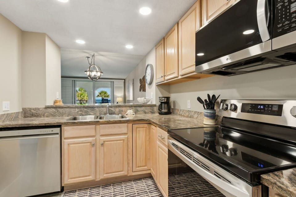 Fully Stocked Kitchen with Granite Countertops