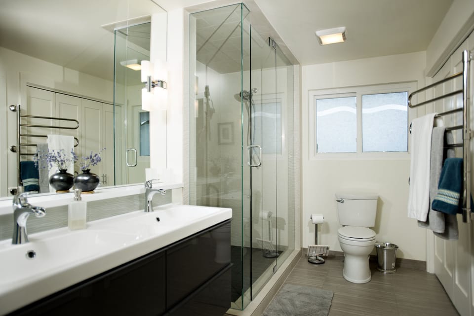 North Bath with heated Towel Bar