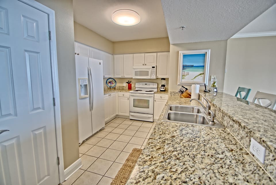 Kitchen 1