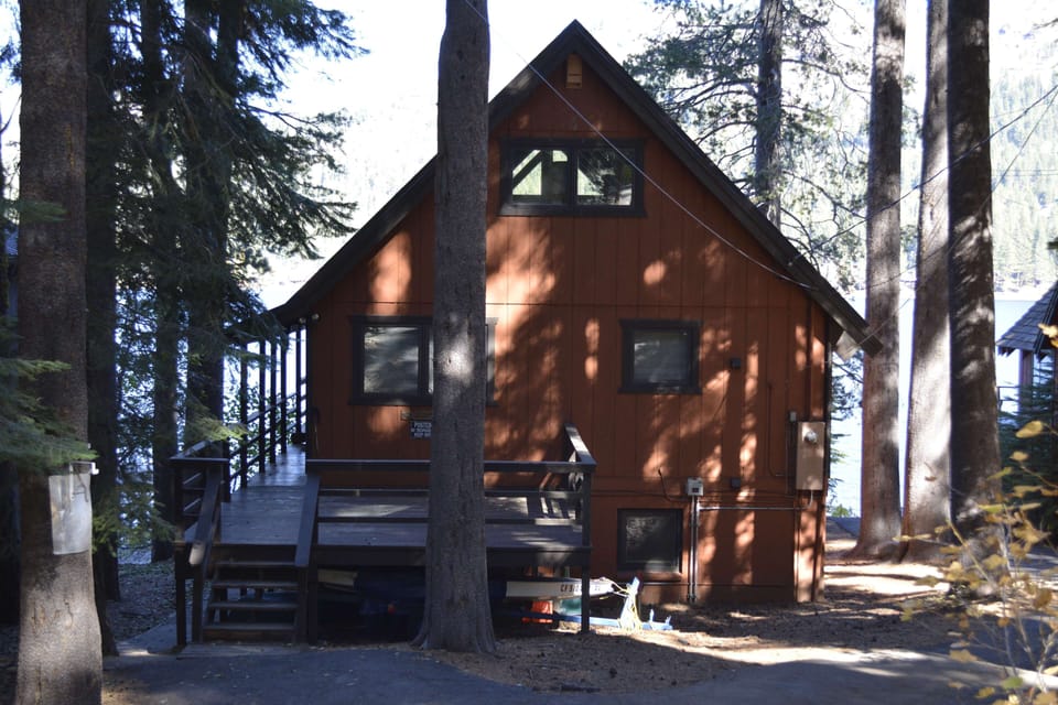 Back deck with side entrance
