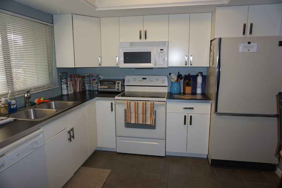 Fully-Equipped Kitchen