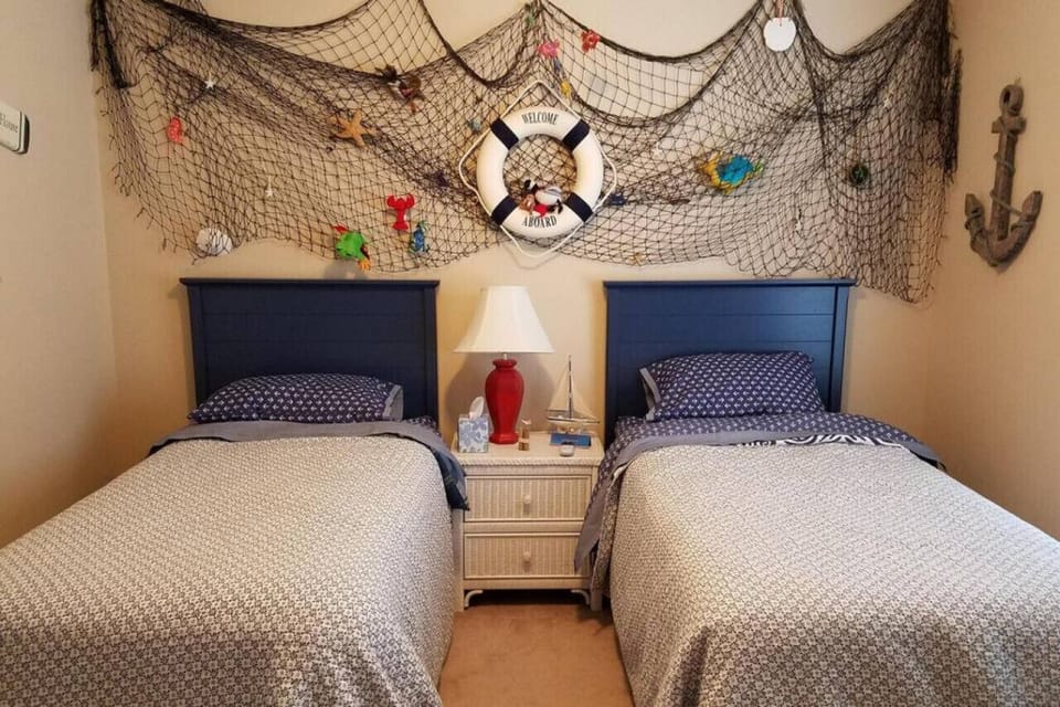 Bedroom 2 - Twin Beds