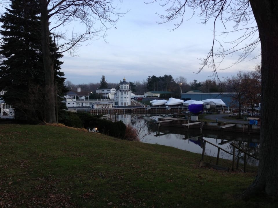 Boathouse, Restaurant & Shops (seasonal) - across street (street view)