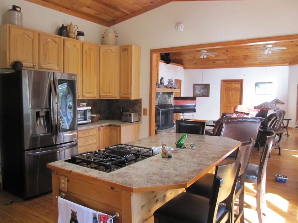 Beautifully stocked Spacious kitchen-New refrigerator. 