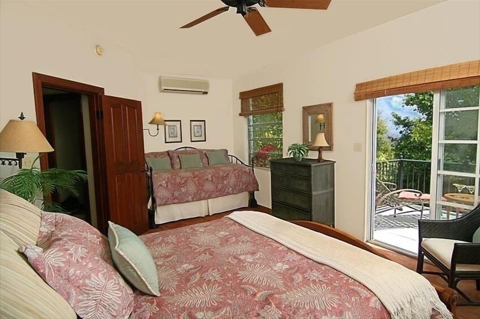 Internal staircase leads down to 3rd bdrm w/private deck, full bath, xtra daybed