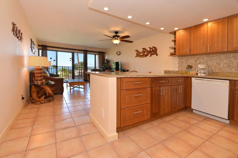 Entrance to kitchen