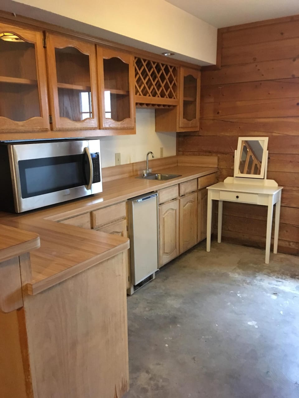 Wet bar