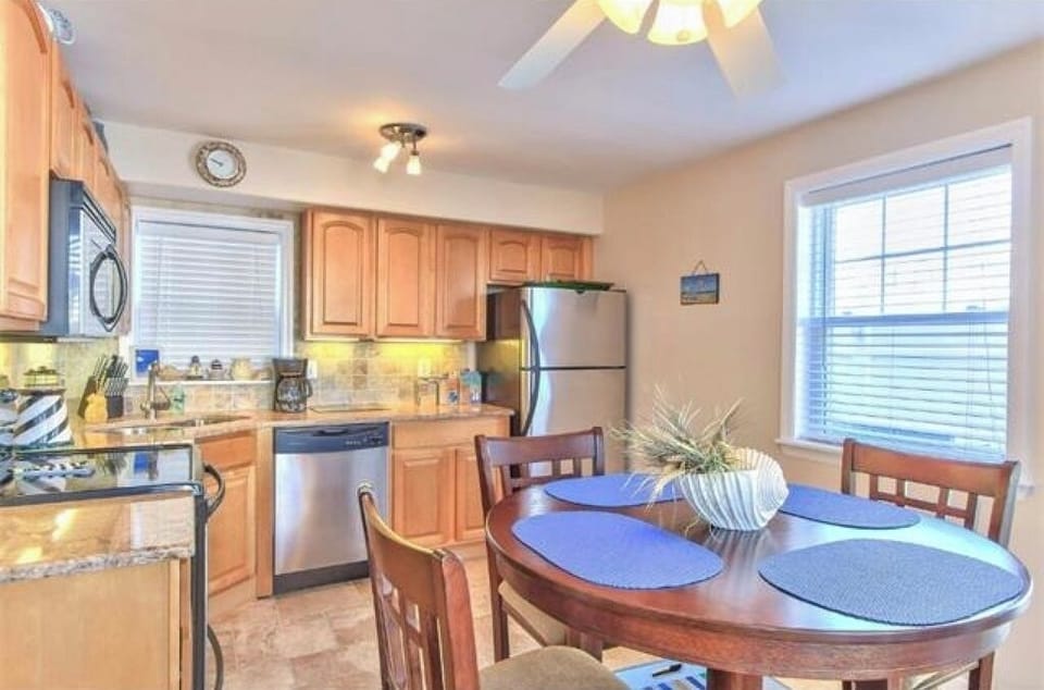 Main Floor - Kitchen