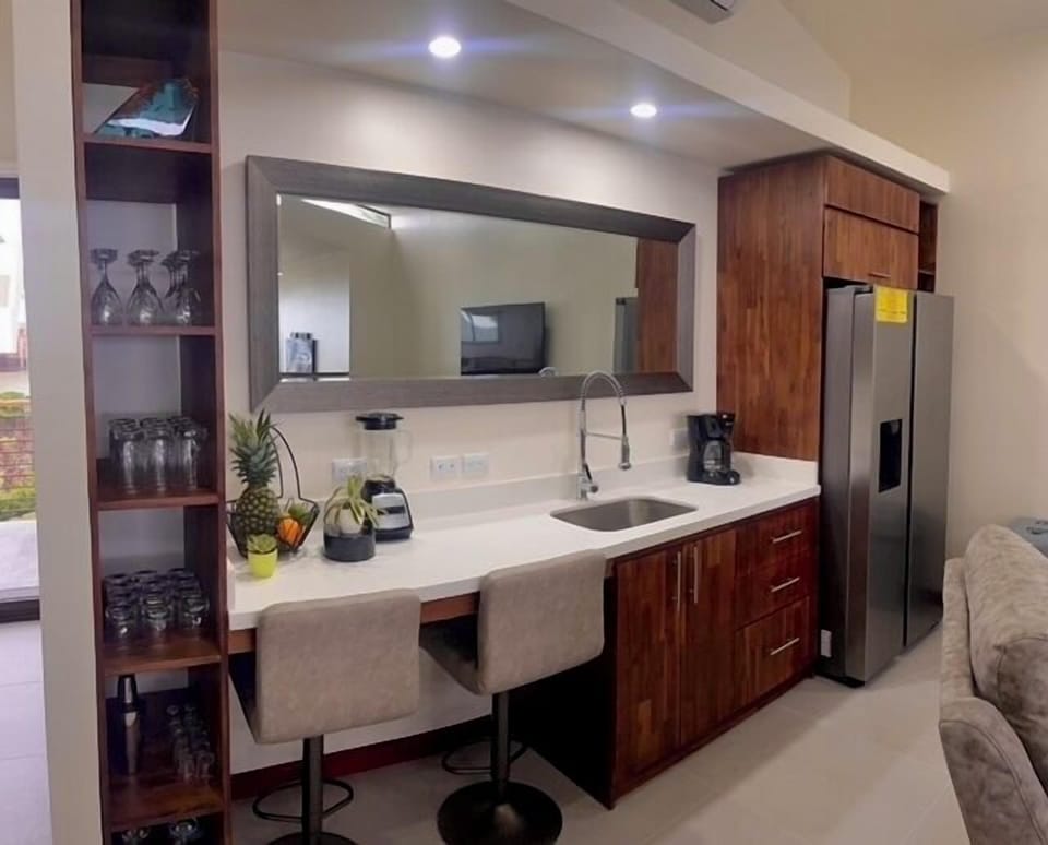 Bar with all the amenities