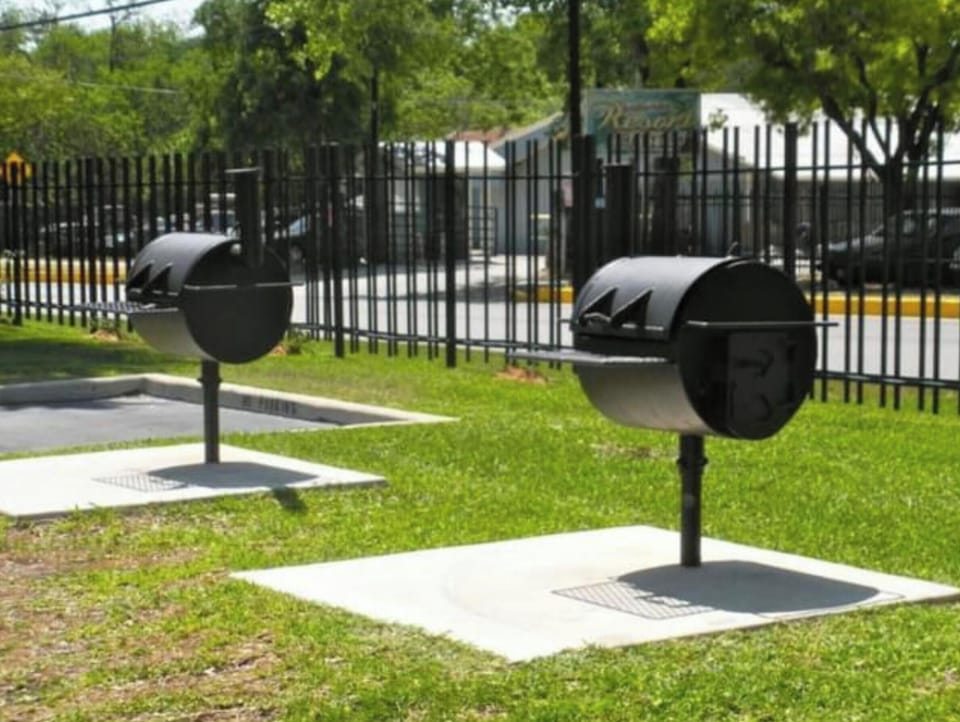 BBQ pits & benches