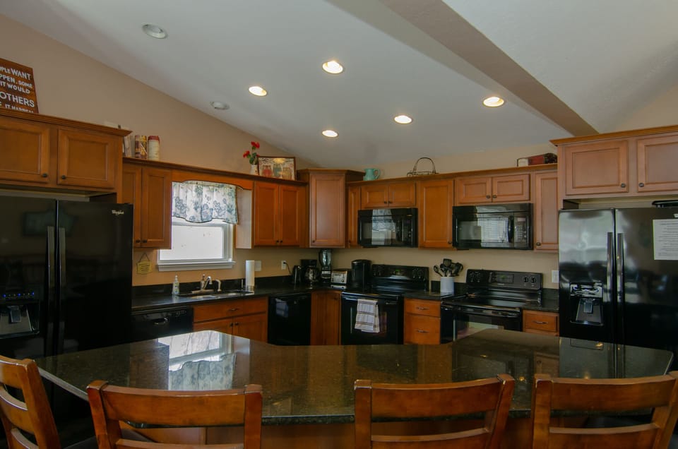 Kitchen with double appliances!