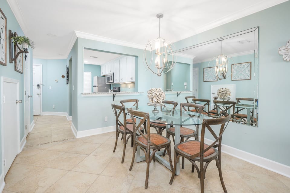 Dining Area - Seating for Six