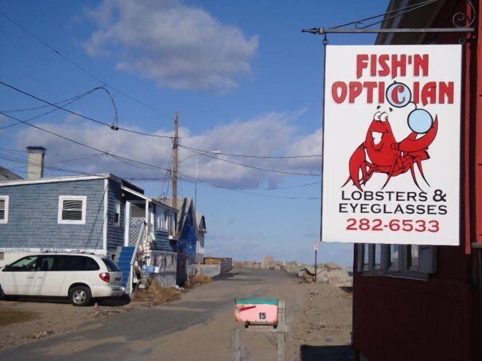 FISH N OOPTICIAN  FRESHEST LOBSTER AROUND 