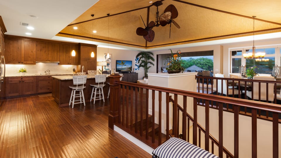 Large open concept main floor