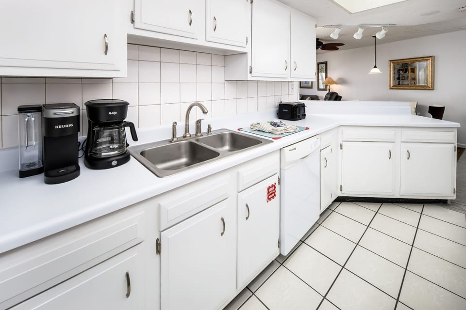 Kitchen - 
El Matador Resort, Okaloosa Island Fort Walton Beach Vacation Rentals