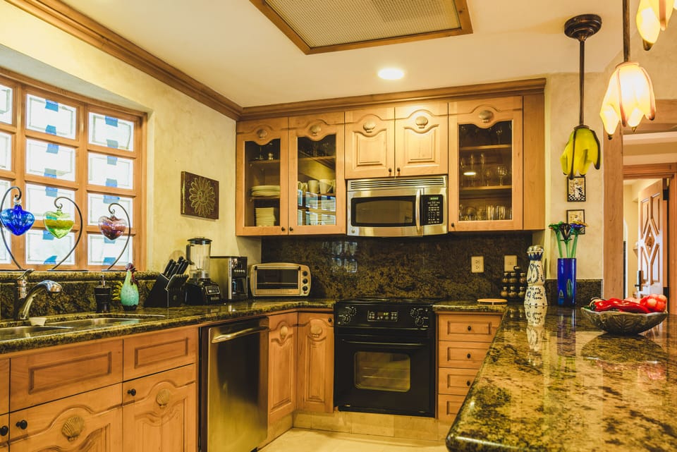Full Appliances Kitchen
