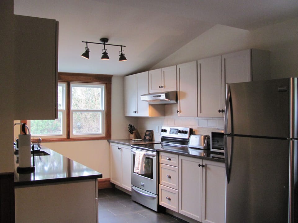 Main Floor: Kitchen