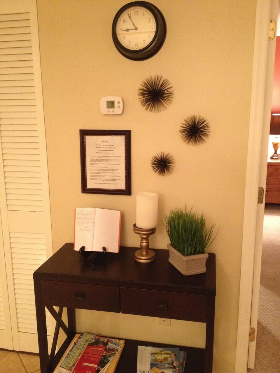 Guest book and unit AC.