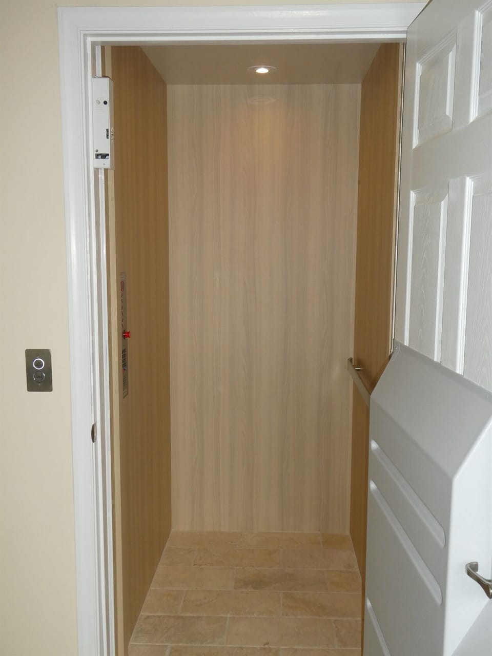 Elevator to all 3 floors