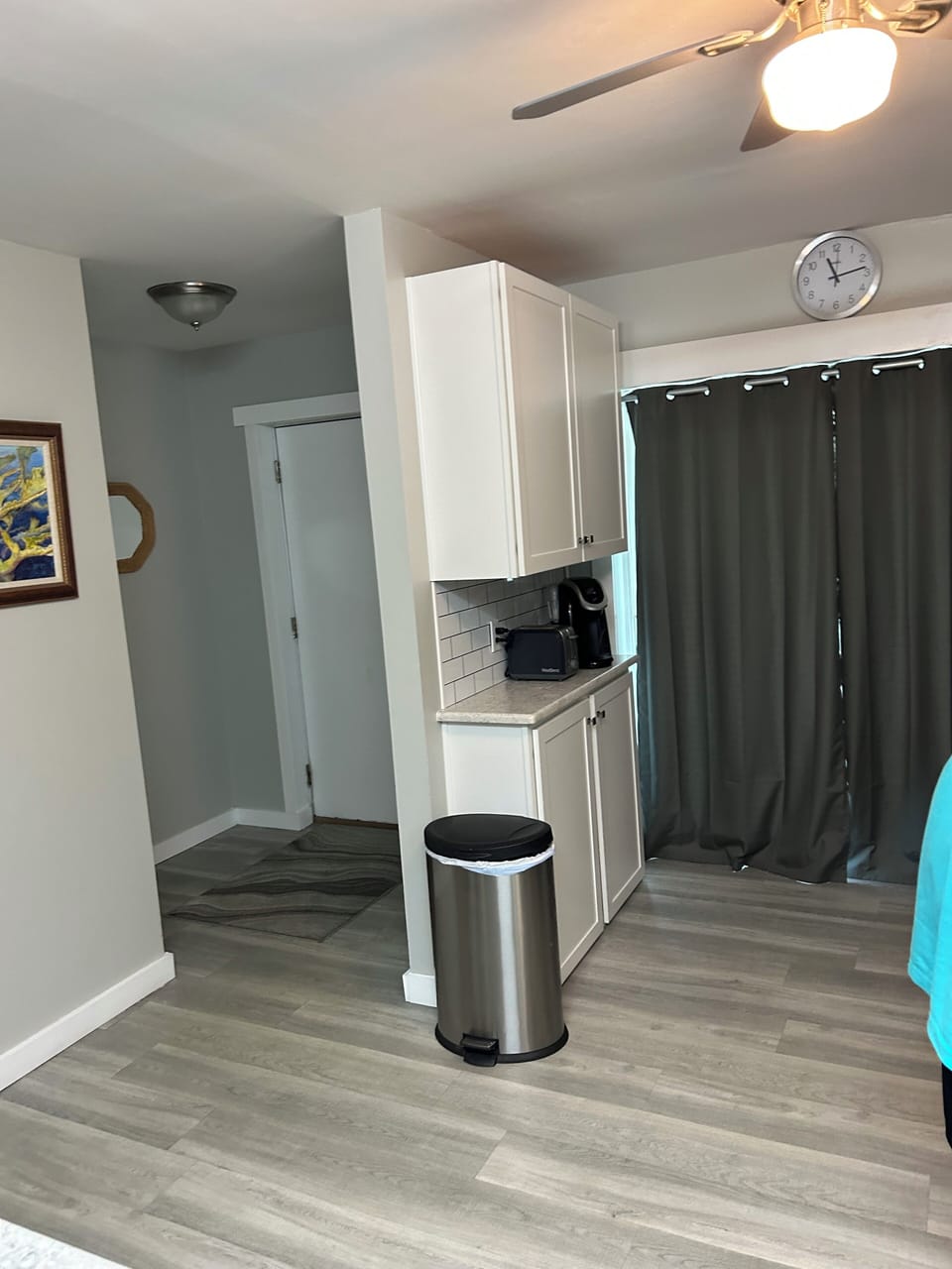 Front door on the left, pantry and laundry easily accessible 