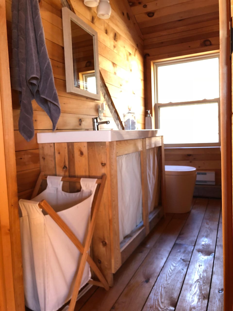 Second bathroom 