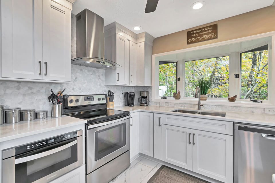 Kitchen - built in microwave