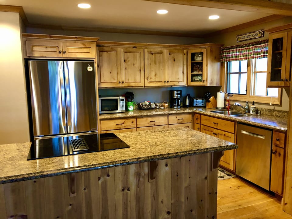 The Kitchen
Well stocked with everything you will need. 