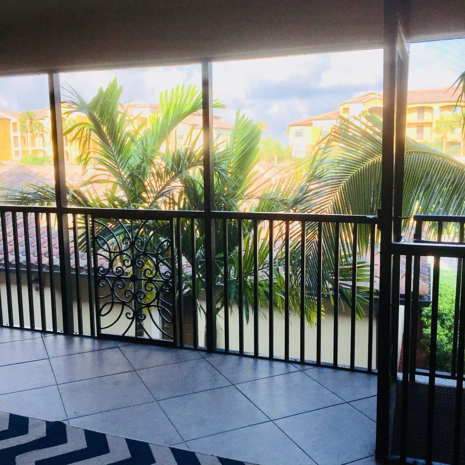 Front Lanai Views