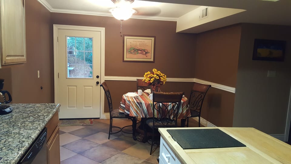 Eat in kitchen