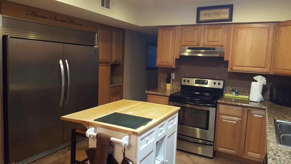 Fully stocked kitchen with new range