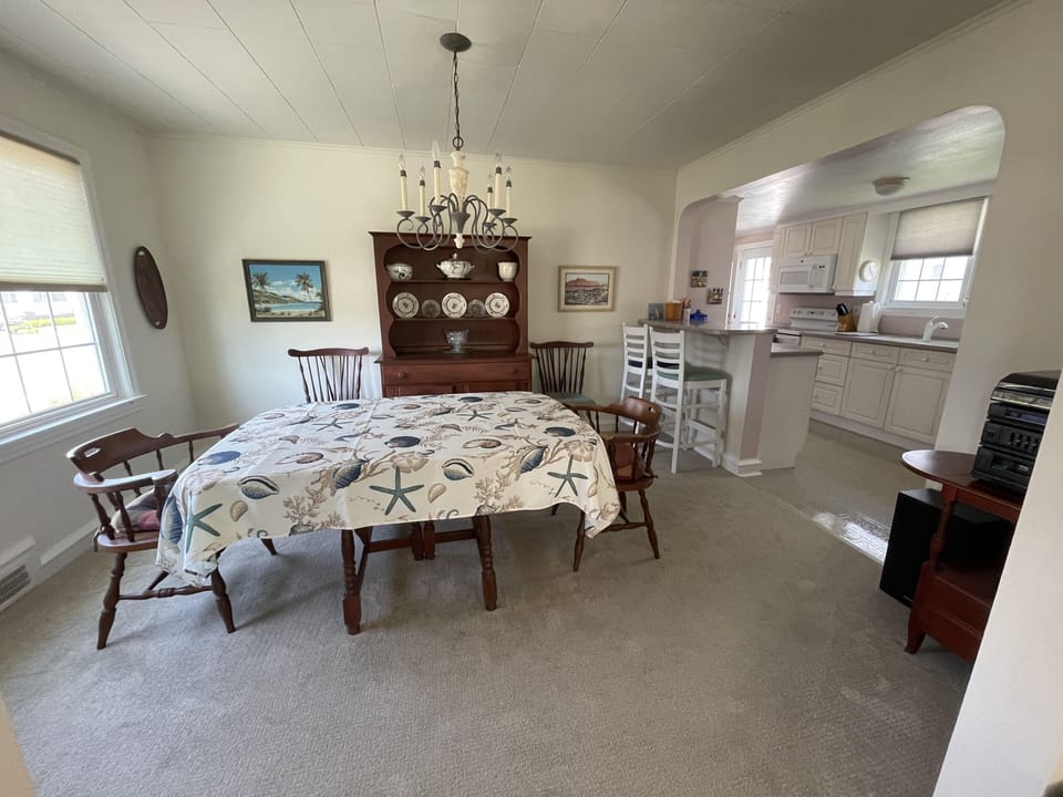 Dining room - table seats 10 people + 2 people at counter