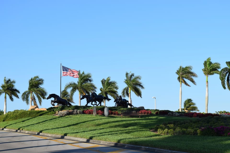 Grand Lely Drive Entrance