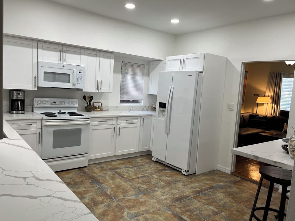 Side-by-Side Refrigerator 