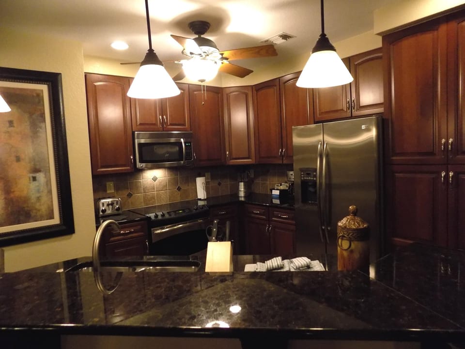 Fully supplied kitchen