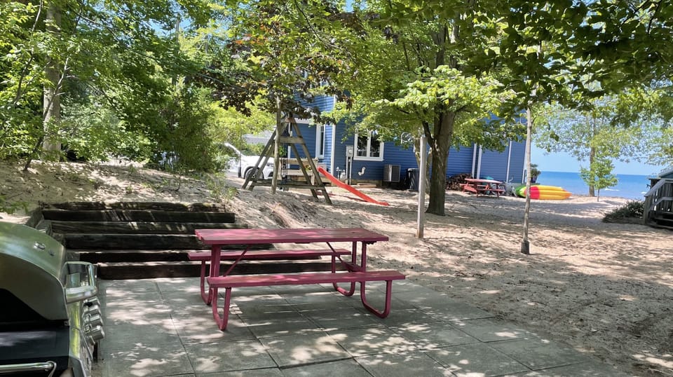 Outdoor patio (and walkway to the beach)