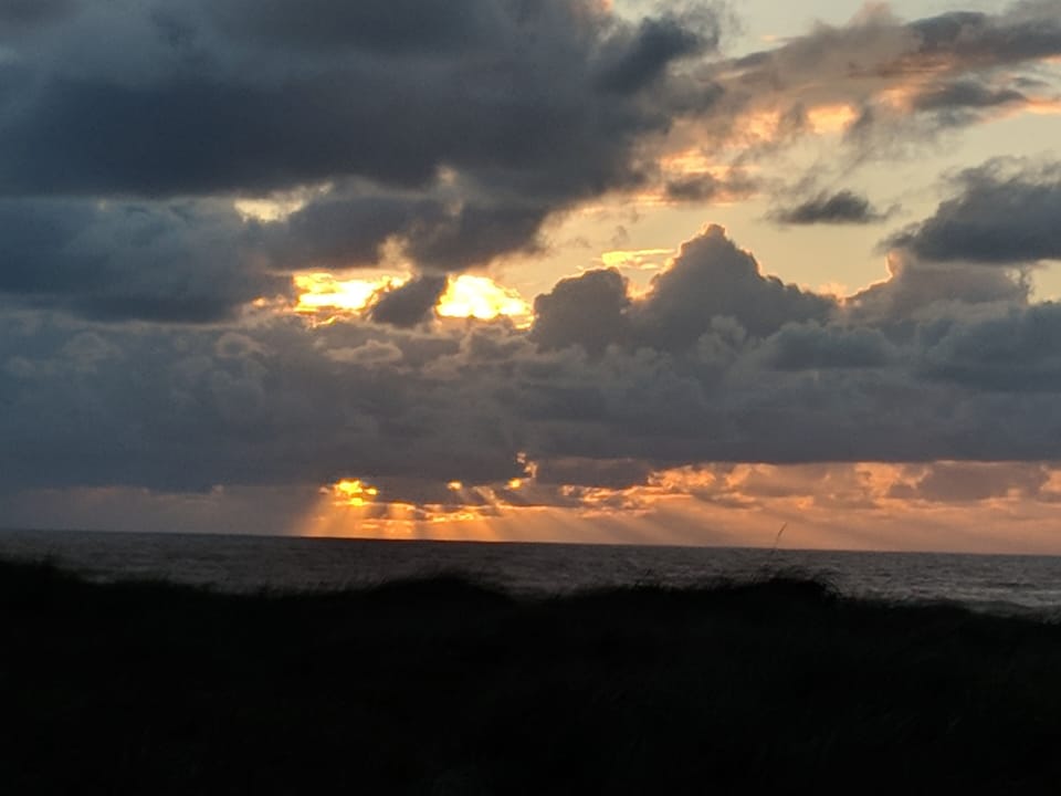 Afternoon clouds make great sunsets