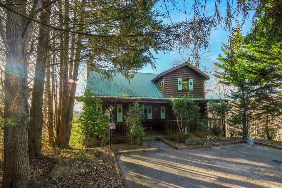 Pigeon Forge Cabin "Antler Crossing"