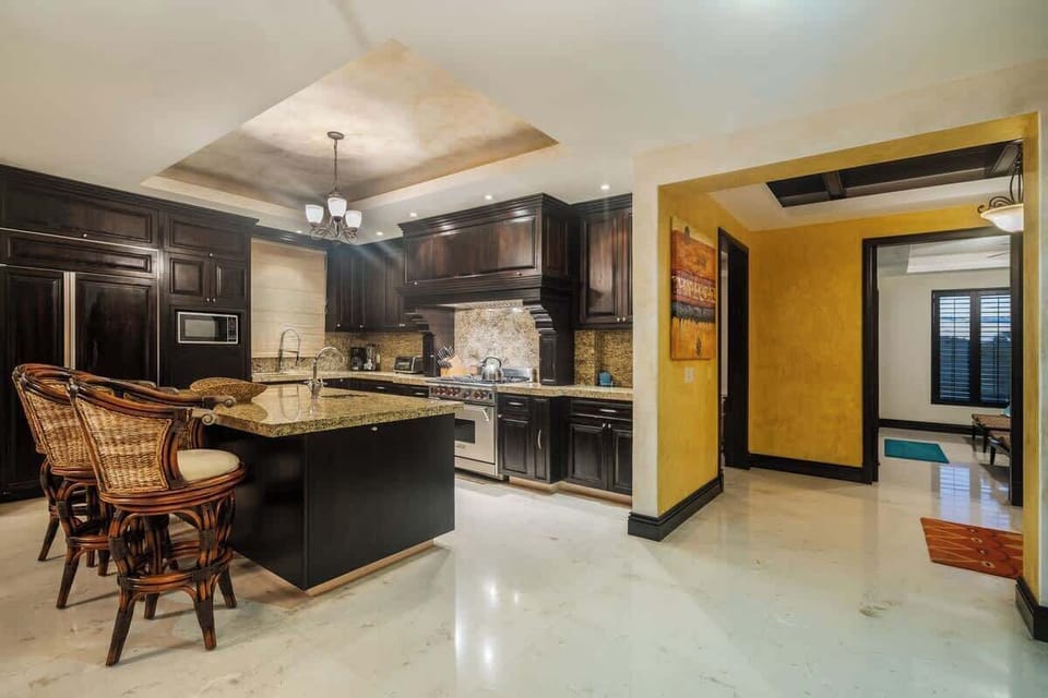 Fully equipped kitchen ideal for home-cooked meals