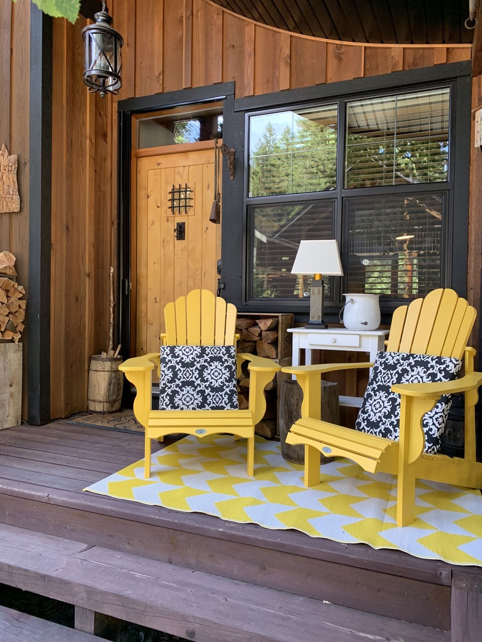 2 great chairs to relax in. 