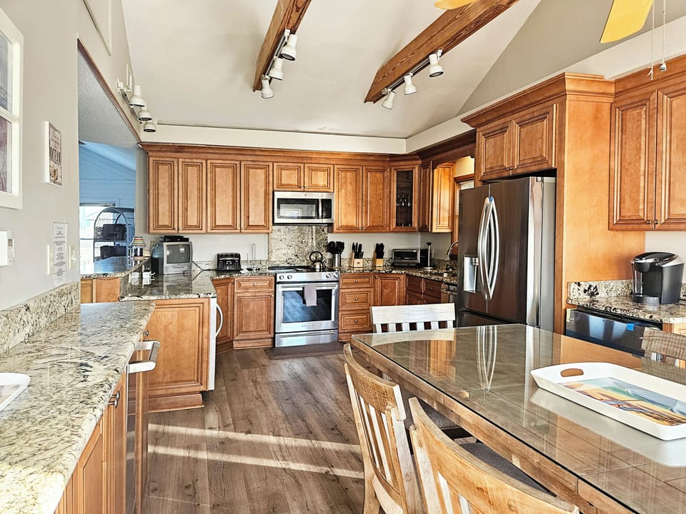 Top Floor Kitchen with New Appliances