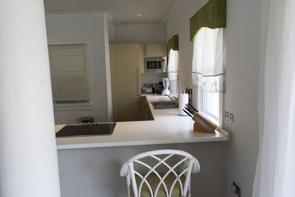 Breakfast bar